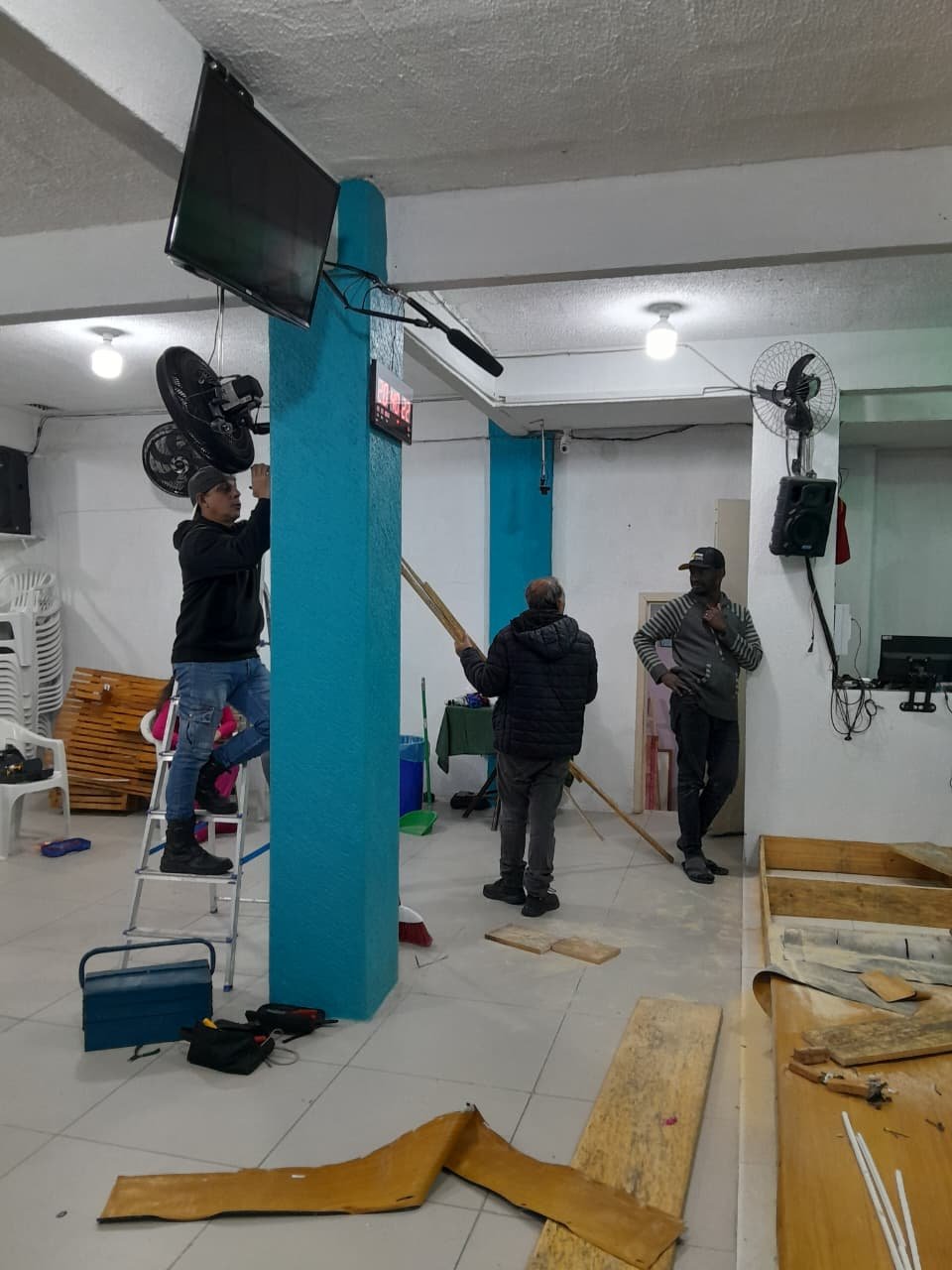 REFORMA PARA A INAUGURAÇÃO